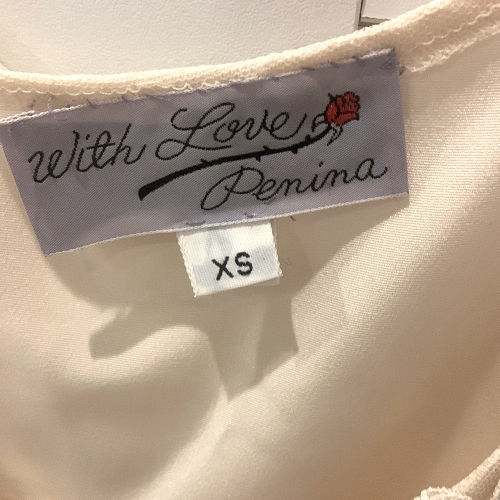 Beautiful Vintage, 3 piece Wedding Suite. - Picture 2 of 10